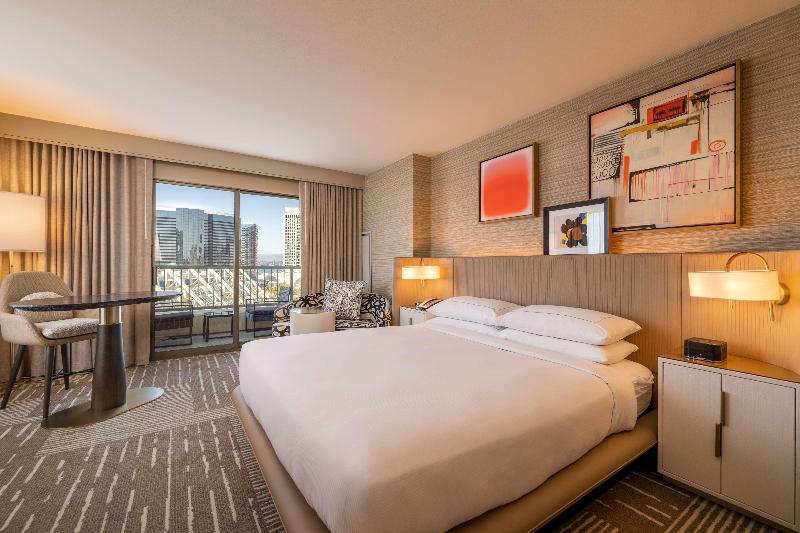 اتاق استاندارد با تخت بزرگ, Hilton San Diego Gaslamp Quarter