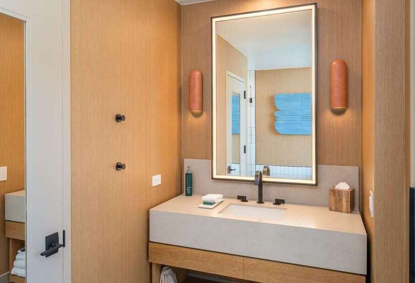 سوئیت با تخت بزرگ, Hilton San Diego Gaslamp Quarter