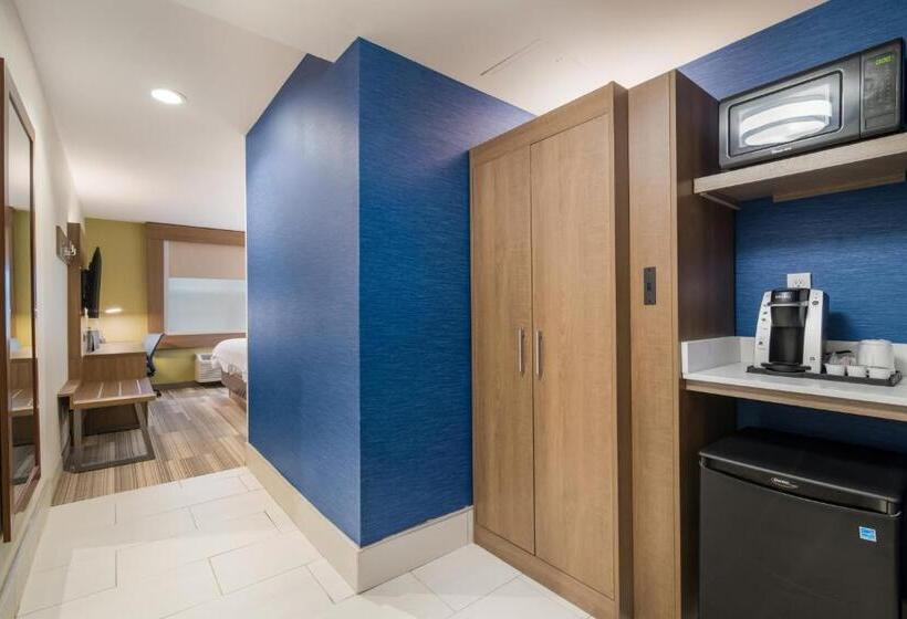 带大床的标准间, Holiday Inn Express   Plymouth, An Ihg