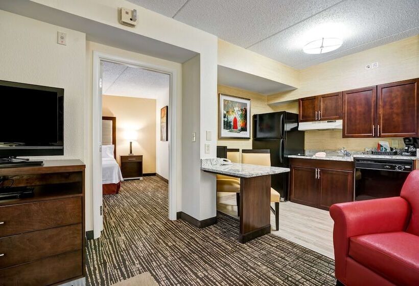 سوئیت پریمیوم, Homewood Suites Washington Downtown