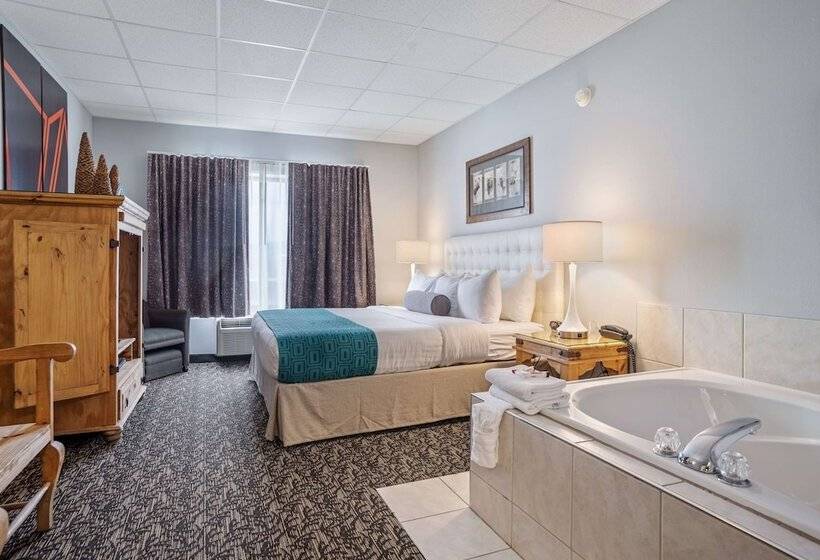 Deluxe Suite King Bed, Elevation Inn & Suites, Trademark Collection By Wyndham