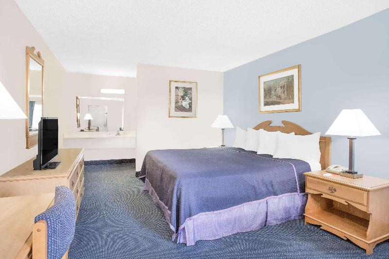 اتاق استاندارد با تخت بزرگ, Howard Johnson By Wyndham Staunton