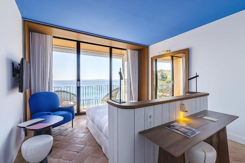 Habitación Estándar Vista Mar con Balcón, Hôtel Le Bailli De Suffren