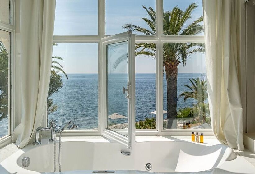 سوییت پرستیژ, La Villa Mauresque