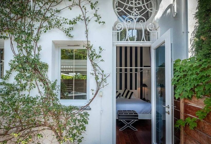 اتاق دلوکس با چشم‌انداز پارک, La Villa Mauresque