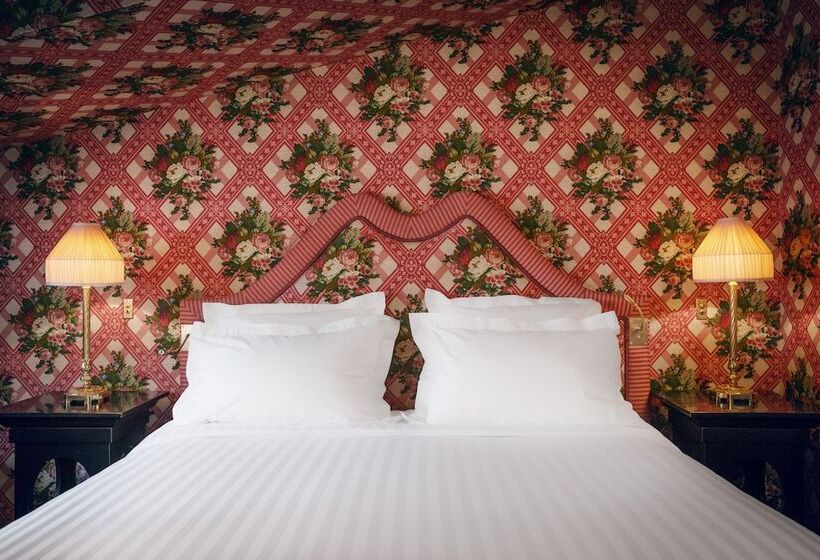 Chambre Supérieure, Maison Athenee