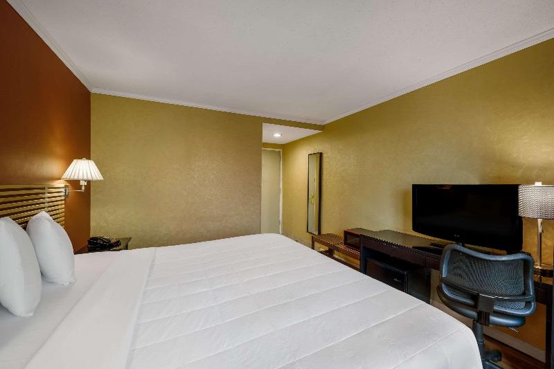 اتاق استاندارد با تخت بزرگ, Quality Inn Jfk Airport Rockaway Blvd