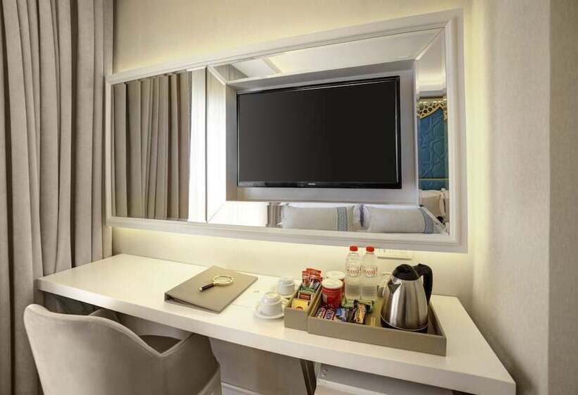 اتاق خانوادگی تودرتو, Great Fortune Design Hotel & Spa