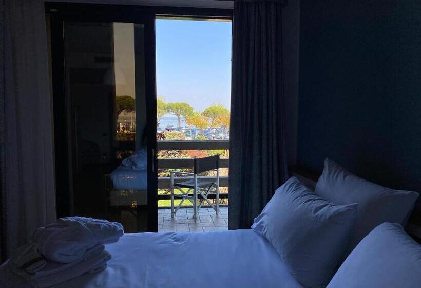 اتاق استاندارد با چشم‌انداز دریاچه, Alevic Hotel Sirmione