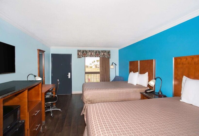 Standard Room 2 Double Beds, Days Inn By Wyndham Florida City