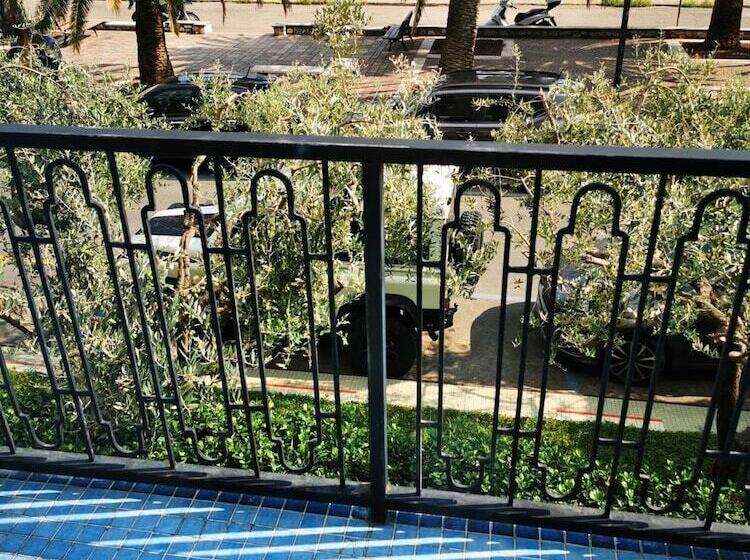 اتاق استاندارد با چشم‌انداز دریا, Della Baia