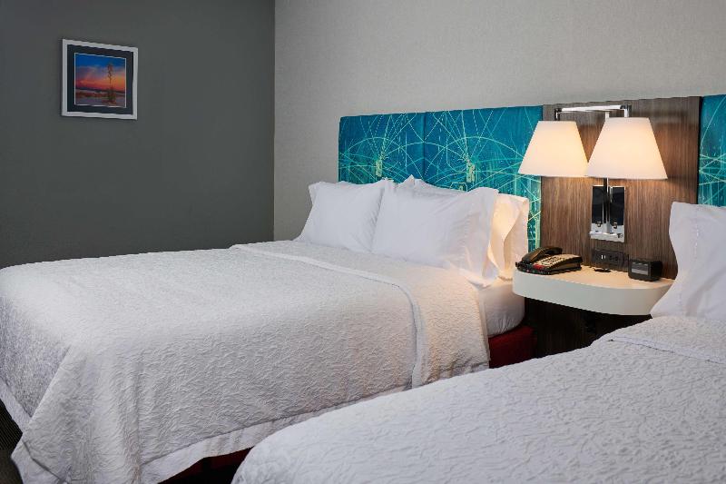 اتاق استاندارد با تخت دو نفره بزرگ, Hampton Inn Alamogordo