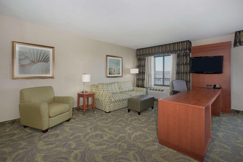 اتاق استاندارد با تخت دو نفره بزرگ برای معلولان, Hampton Inn Alamogordo