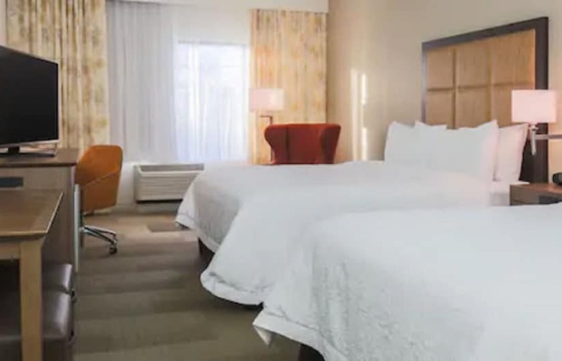 Standard Room Adapted for people with reduced mobility, Hampton Inn And Suites Camarillo