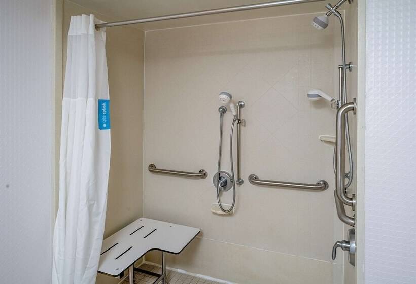 Номер Стандарт Адаптированный для Инвалидов, Hampton Inn Charlestondowntown