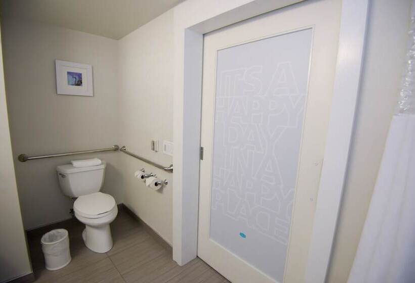 Standard Room Adapted for people with reduced mobility, Hampton Inn Lakeland