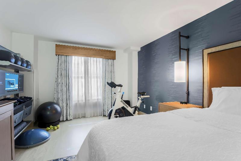 اتاق استاندارد با تخت بزرگ, Hampton Inn & Suites Austindowntown/convention Center