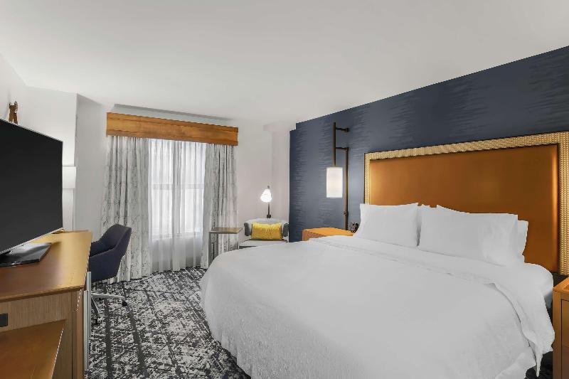 اتاق استاندارد با تخت بزرگ, Hampton Inn & Suites Austindowntown/convention Center