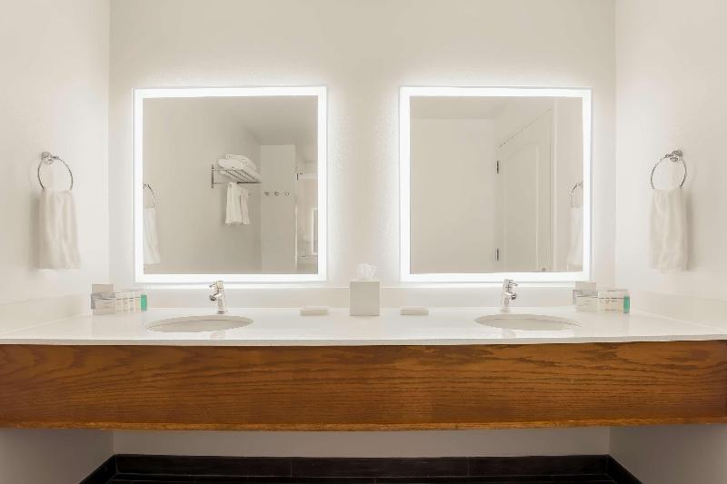 سوئیت با تخت بزرگ, Hampton Inn & Suites Austindowntown/convention Center