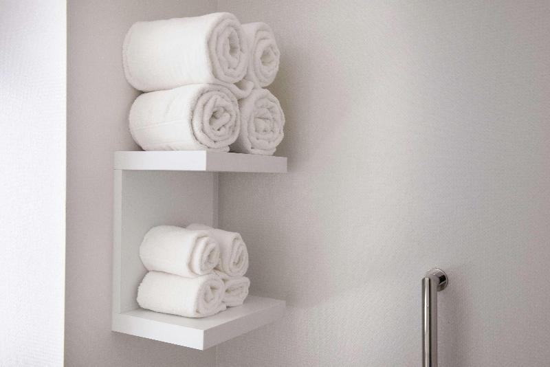 اتاق استاندارد با تخت بزرگ, Hampton Inn & Suites Legacy Parkfrisco