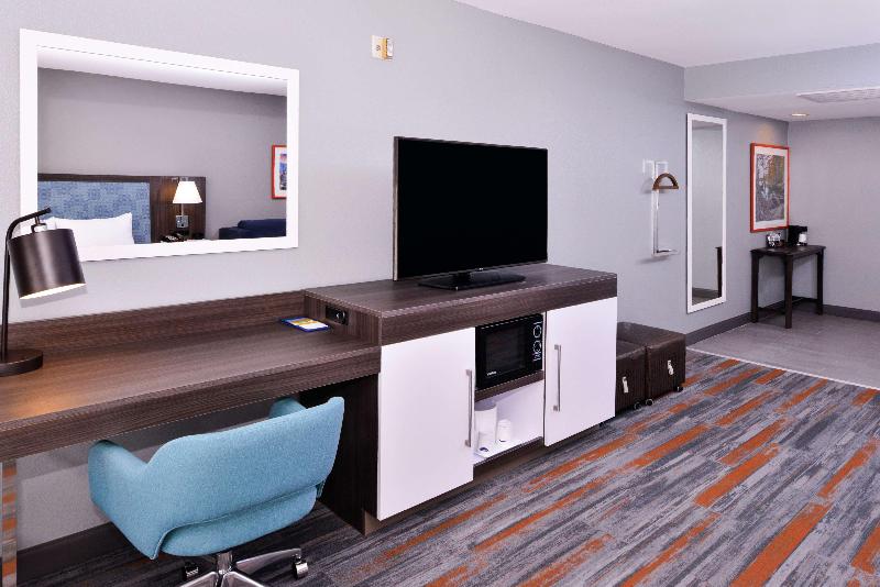 Standaard Studio met Kingsize Bed, Hampton Inn & Suites Legacy Parkfrisco