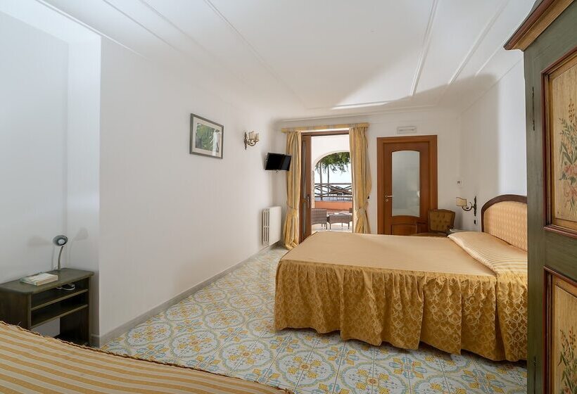 Chambre Triple Standard, Il Girasole Capri