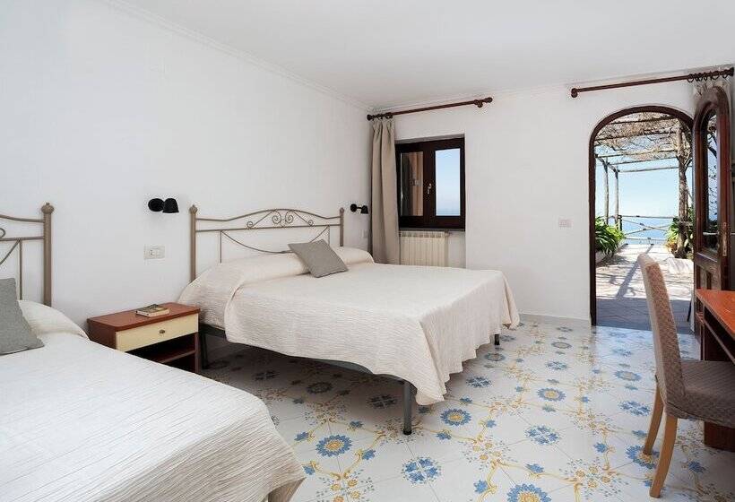 Triple Room Sea View, Il Girasole