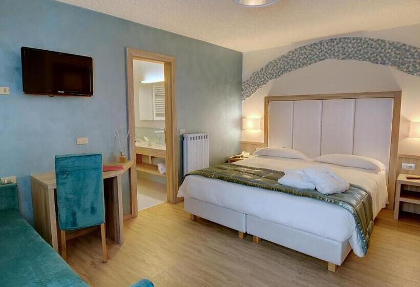 اتاق استاندارد سه نفره, Luna Wellness