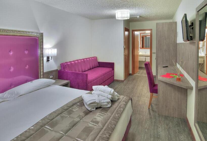 اتاق استاندارد سه نفره, Luna Wellness