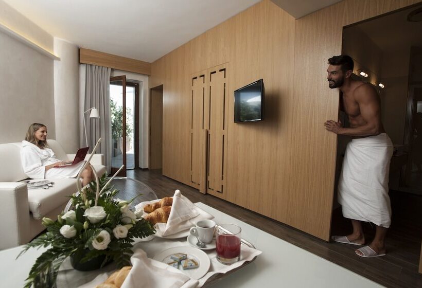 سوییت جونیور, Sport Village Hotel & Spa