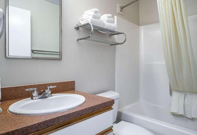 اتاق استاندارد برای معلولان, Suburban Studios Of Wilmington