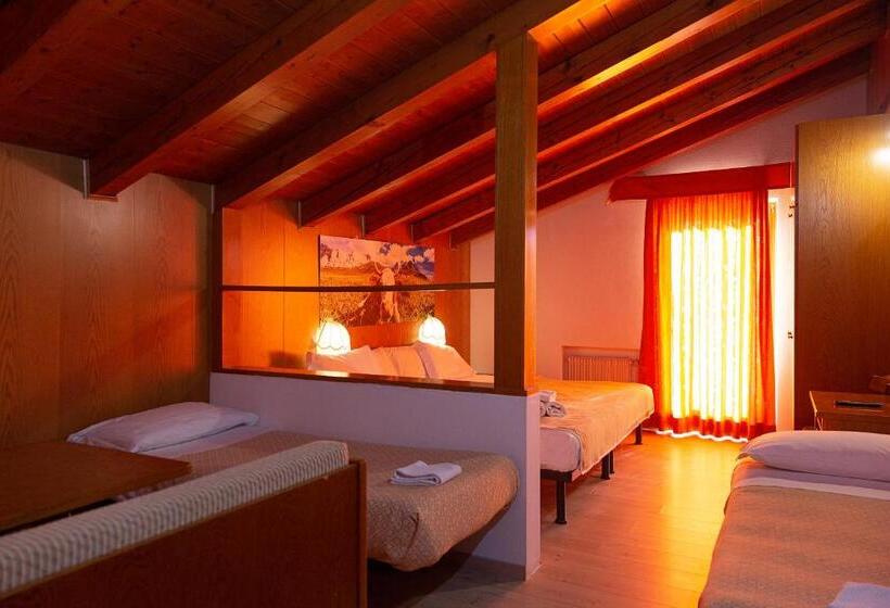 اتاق استاندارد چهار تخته, Villaggio Nevada