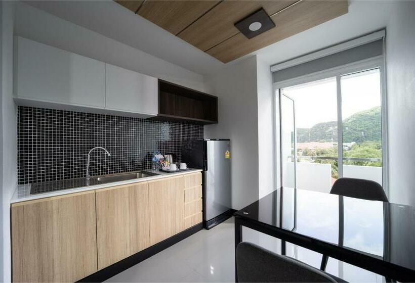 سوییت لوکس, Sitthinard Grandview