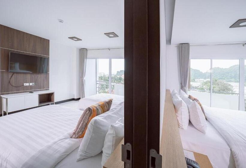 اتاق لوکس خانوادگی, Sitthinard Grandview