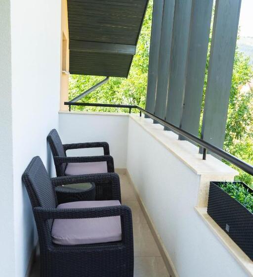 اتاق لوکس, Velvet Home