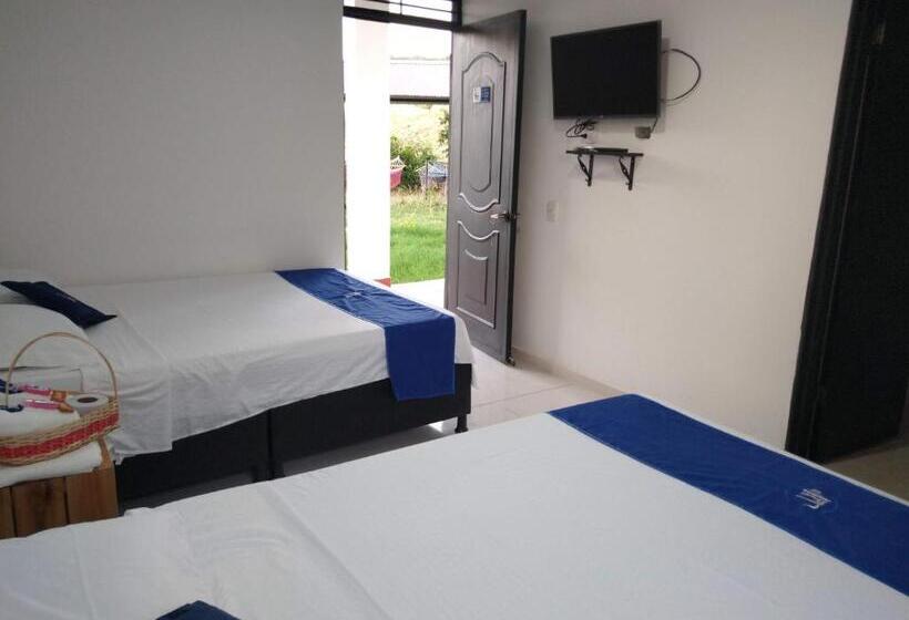 Economy Quadruple Room, Cosmos Tatacoa