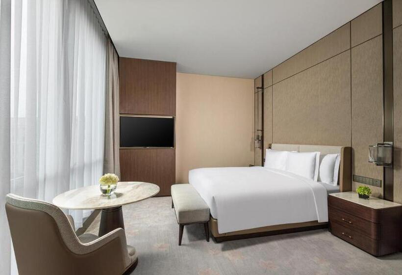 اتاق استاندارد با تخت بزرگ, Crowne Plaza Shanghai Hongqiao, An Ihg