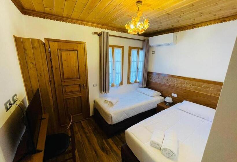 اتاق استاندارد, Praga
