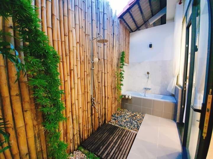 اتاق استاندارد با تخت بزرگ, Rooster Mekong Garden & Villas