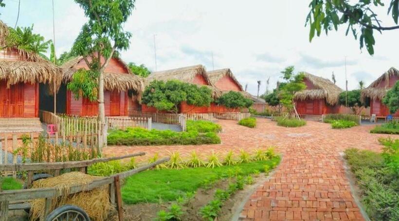 اتاق استاندارد با تخت بزرگ, Rooster Mekong Garden & Villas