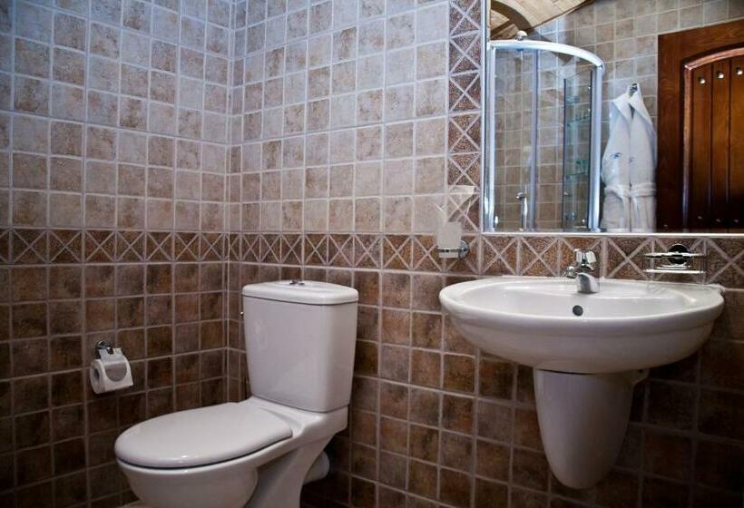 اتاق اکونومی, Chalet Balkan