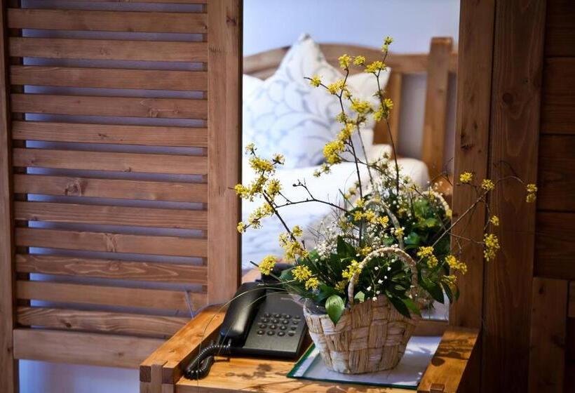 اتاق استاندارد با چشم‌انداز باغ, Chalet Balkan