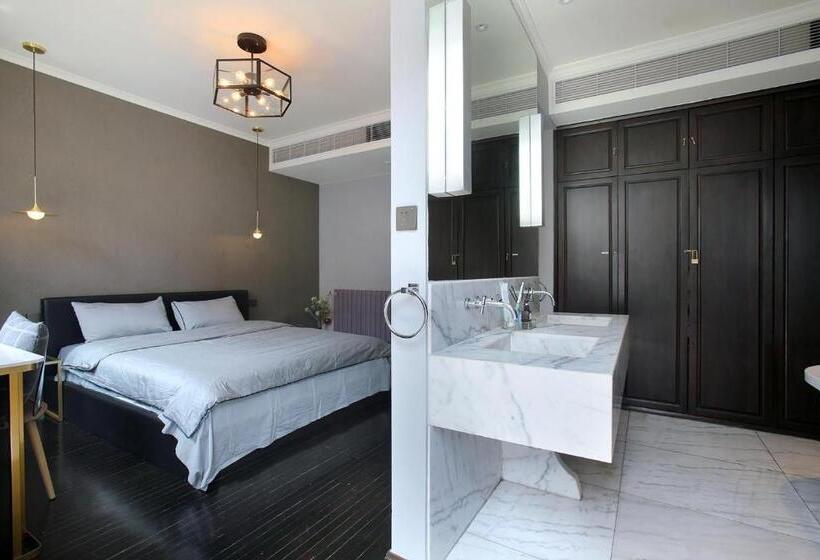 اتاق استاندارد با بالکن, Shanghai Downtown Hills Boutique Guesthouse   Near Metro Line 7, Exit 3, Changping Road