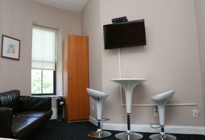 Студия Стандарт, Stylish Downtown Studio In The Southend, C.ave #31