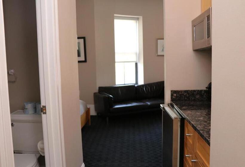 Студия Стандарт, Stylish Downtown Studio In The Southend, C.ave #31