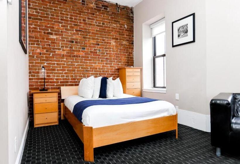 Студия Стандарт, Stylish Downtown Studio In The Southend, C.ave #31