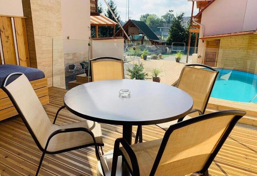 استودیو استاندارد با بالکن, Egria Apartments