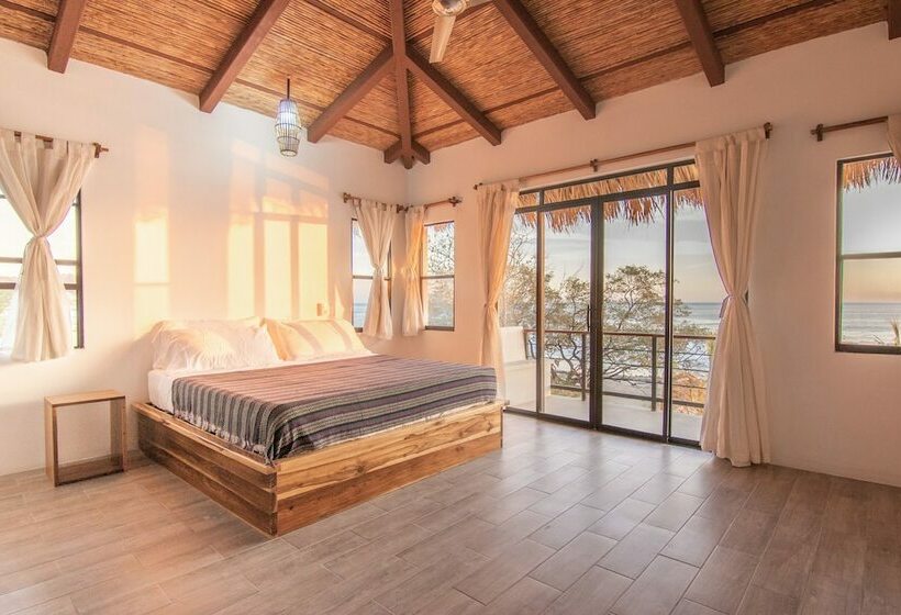 اتاق لوکس با تخت بزرگ, Costa Oeste
