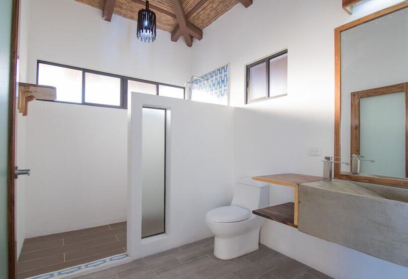 اتاق لوکس با تخت دو نفره بزرگ, Costa Oeste