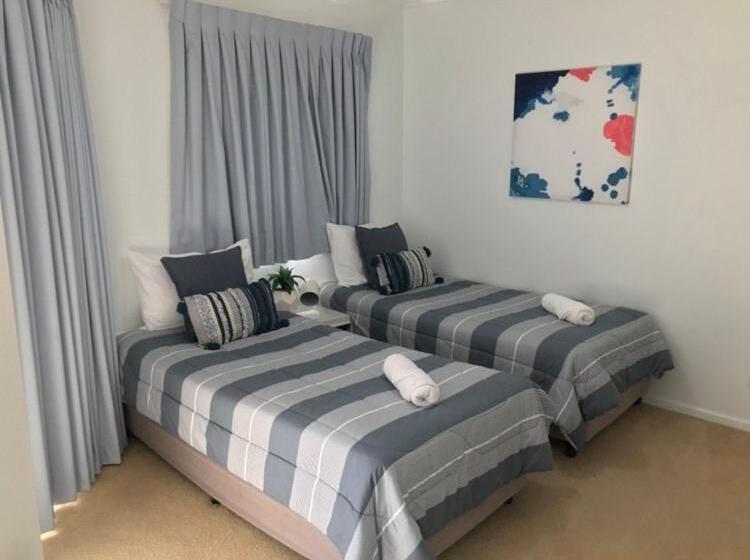 آپارتمان 2 خوابه, Kings Way Apartments